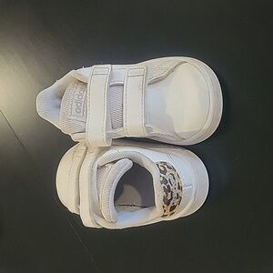 Adidas Unisex-Child Advantage Toddler Shoes Leopard Print/White